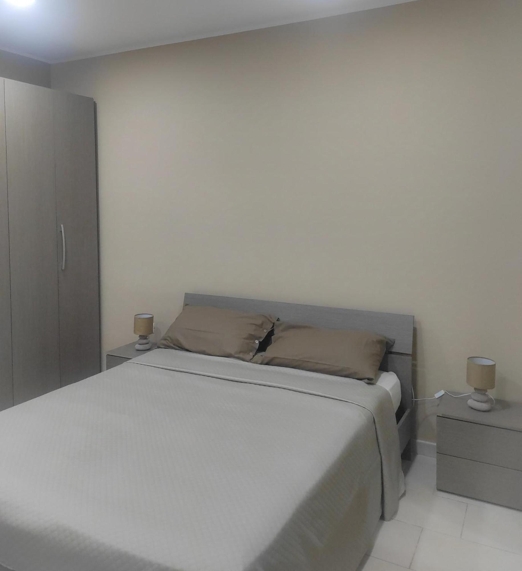 76 Avenue Suites Wi-Fi - Shuttle レッジョ・ディ・カラブリア エクステリア 写真